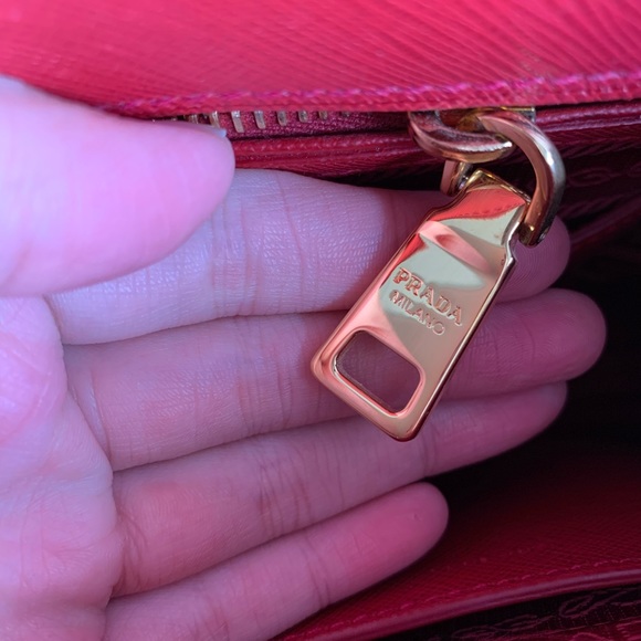 Prada Galleria Saffiano Leather Large Bag (authentic!) - Picture 13 of 16